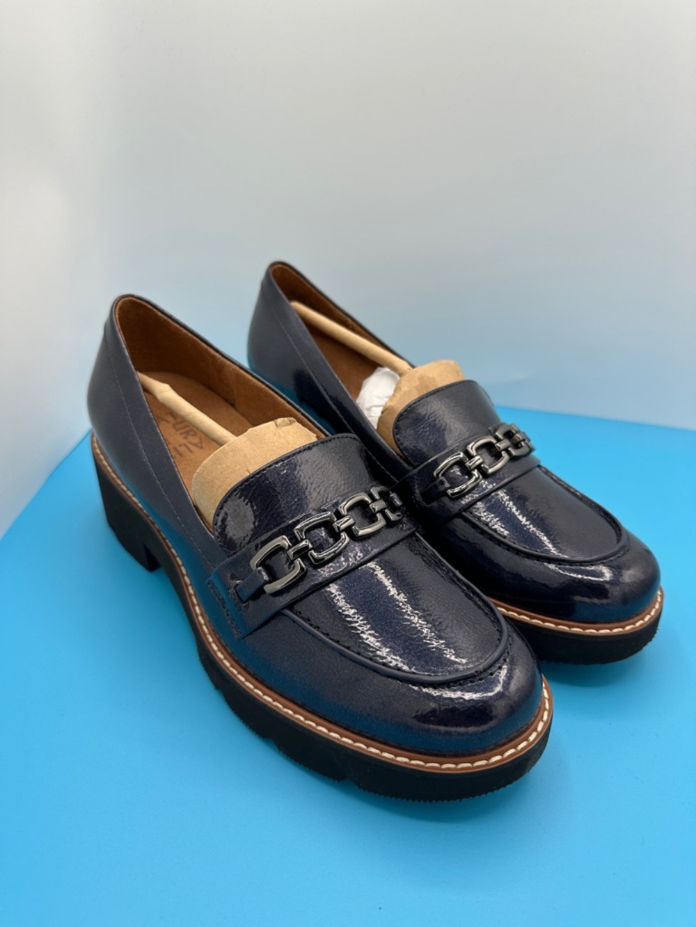 NEW! Naturalizer Cabana, Blue. Womens size 8 Brand new in box!